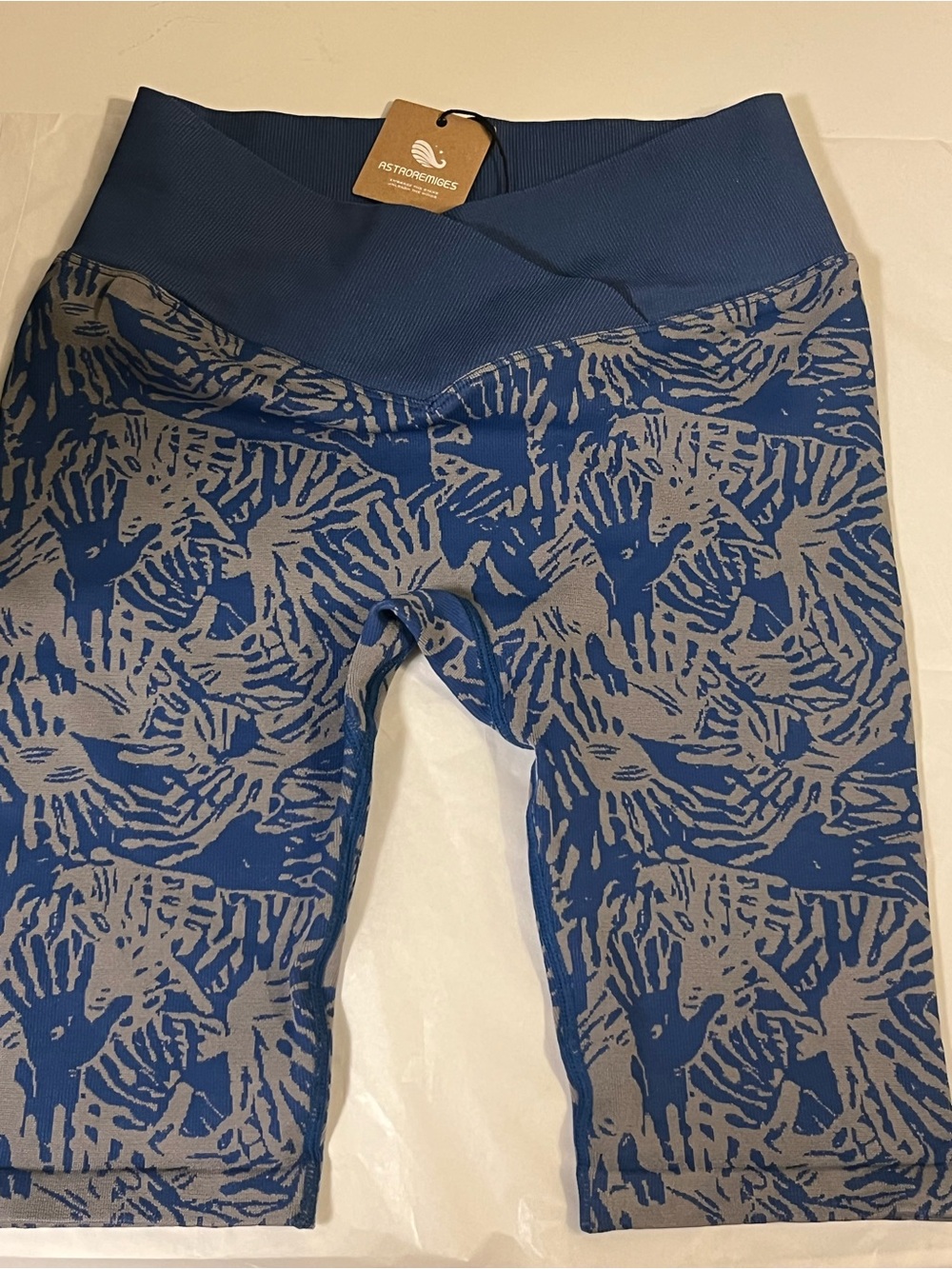 Astroremiges Girls 12-14 Blue & Gray Abstract Athletic Shorts